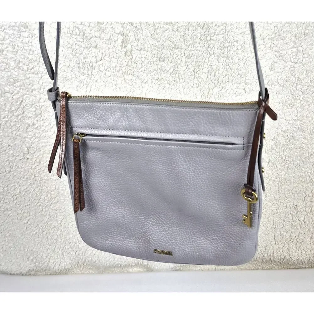 Fossil Pebbled Leather Crossbody Bag Gray Zip Pocket Key Charm Adjustable Strap